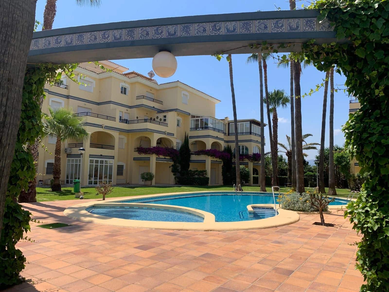 2 bedroom Apartment for sale in Denia with pool garage - € 295,000 (Ref: 9072074)