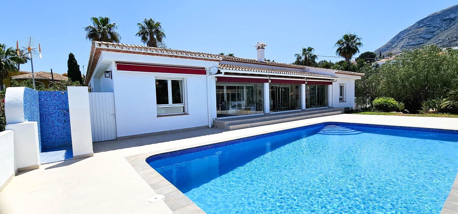 4 soveværelse Villa til salg i Denia med swimmingpool garage - € 1.390.000 (Ref: 9072076)