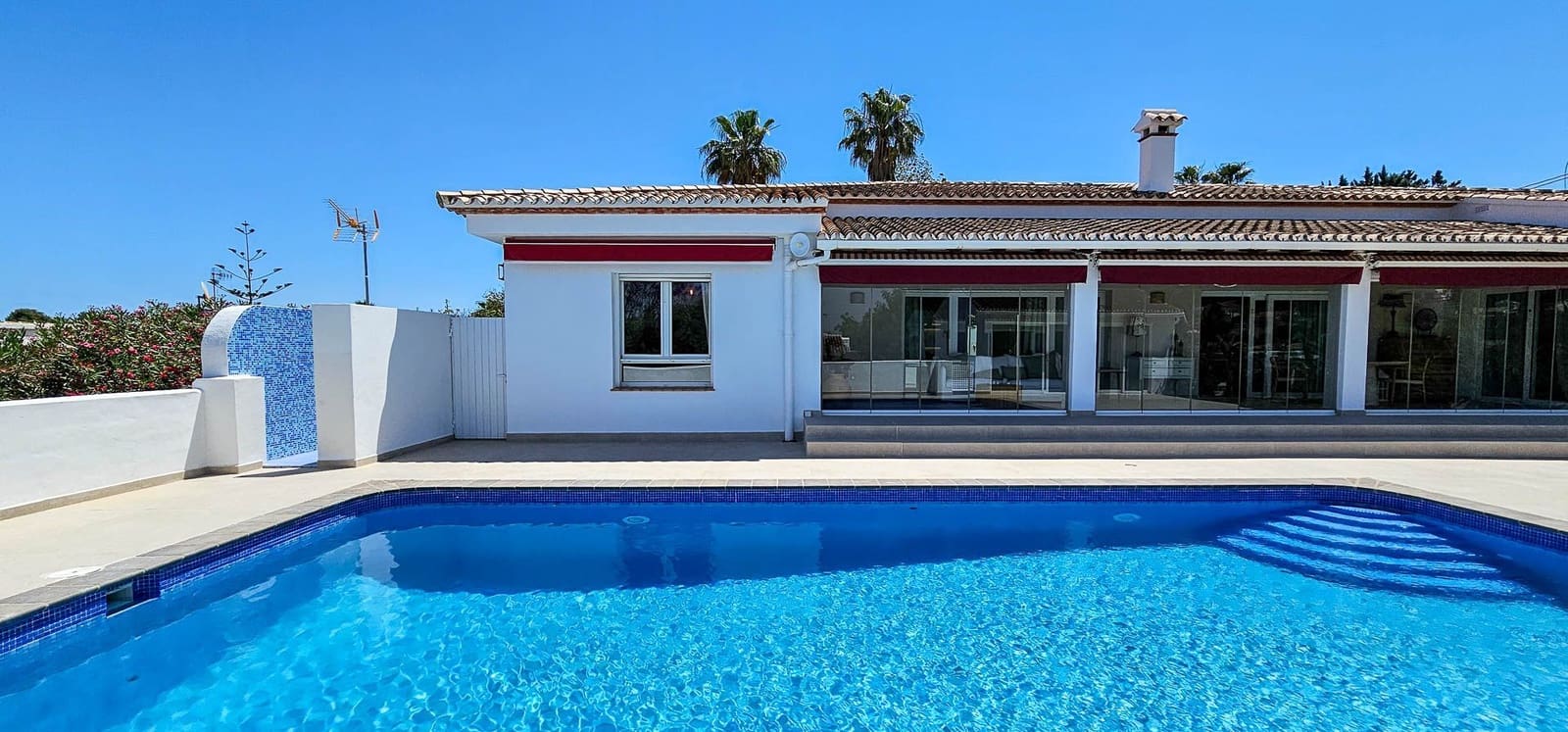 4 soveværelse Villa til salg i Denia med swimmingpool garage - € 1.390.000 (Ref: 9072076)