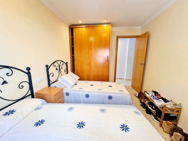 4 bedroom Apartment for sale in Miramar with garage - € 140,000 (Ref: 9072079)