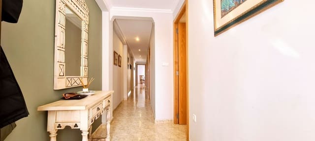 4 bedroom Apartment for sale in Miramar with garage - € 140,000 (Ref: 9072079)