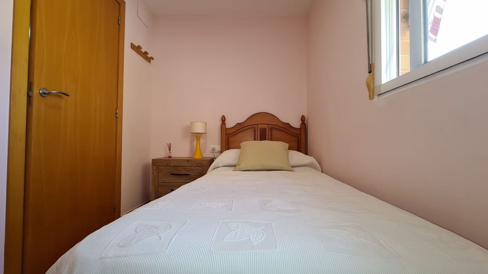 5 soveværelse Semi-Rækkehus til salg i Miramar med garage - € 251.000 (Ref: 9072082)