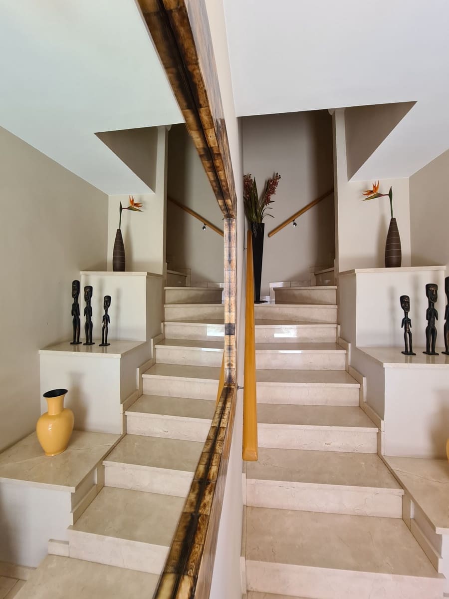 5 soveværelse Semi-Rækkehus til salg i Miramar med garage - € 251.000 (Ref: 9072082)