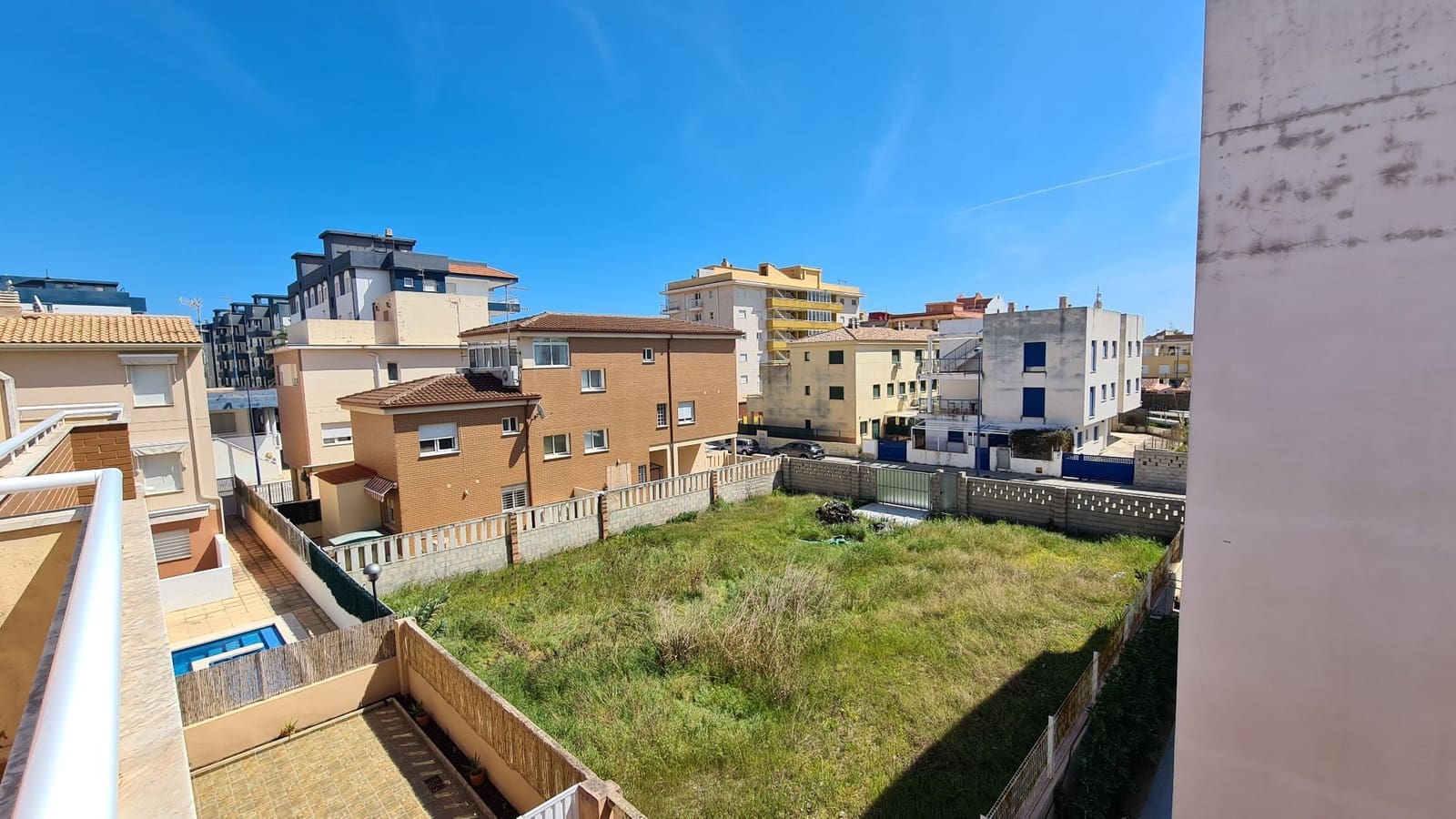 5 soveværelse Semi-Rækkehus til salg i Miramar med garage - € 251.000 (Ref: 9072082)