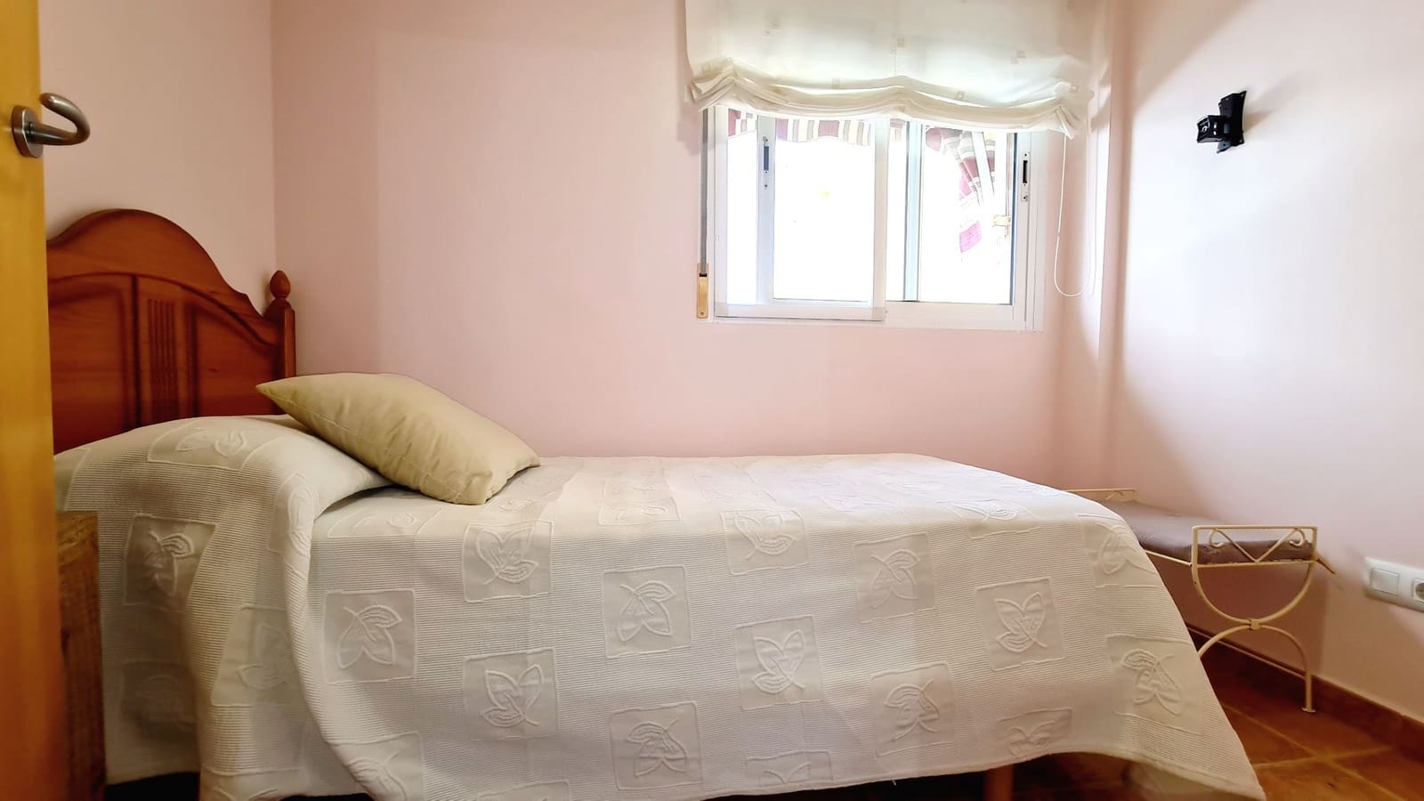 5 soveværelse Semi-Rækkehus til salg i Miramar med garage - € 251.000 (Ref: 9072082)