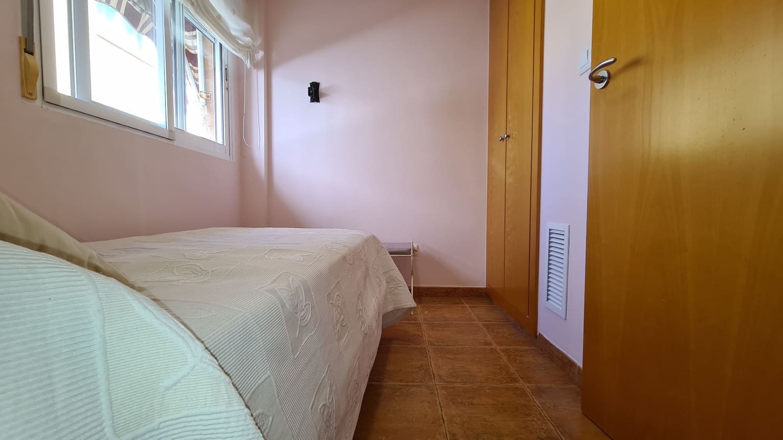 5 soveværelse Semi-Rækkehus til salg i Miramar med garage - € 251.000 (Ref: 9072082)