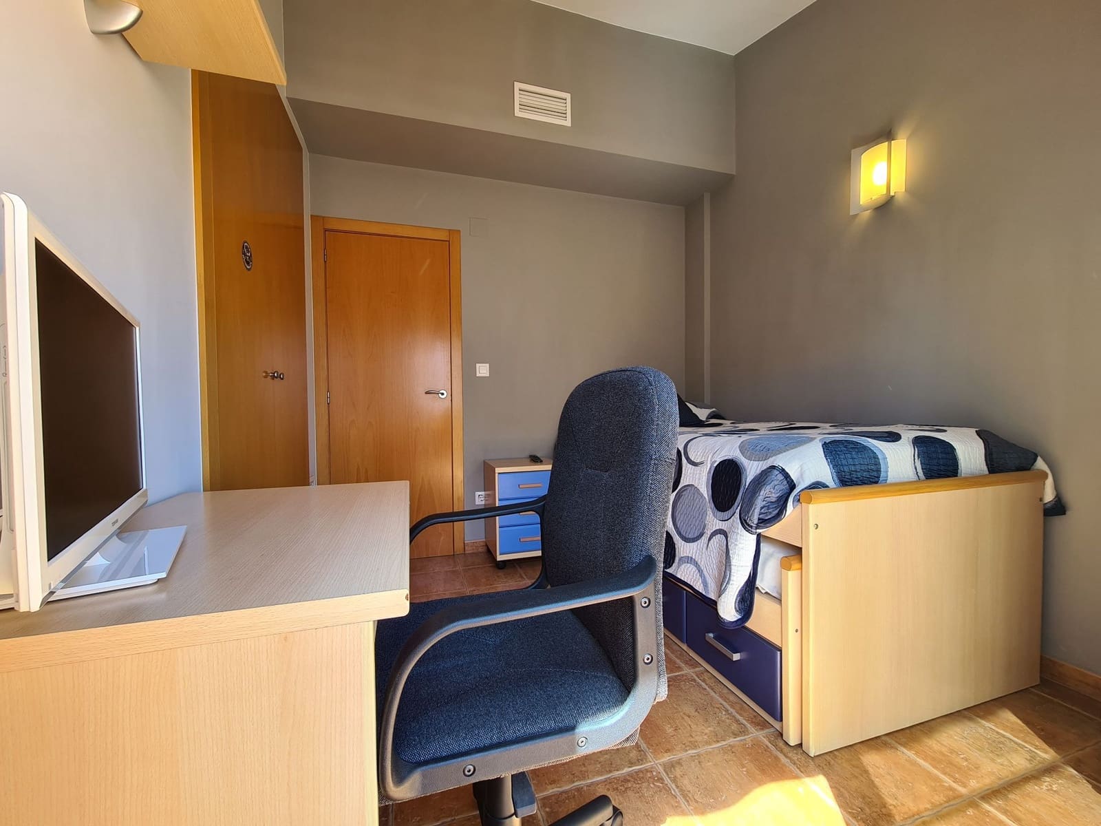 5 soveværelse Semi-Rækkehus til salg i Miramar med garage - € 251.000 (Ref: 9072082)