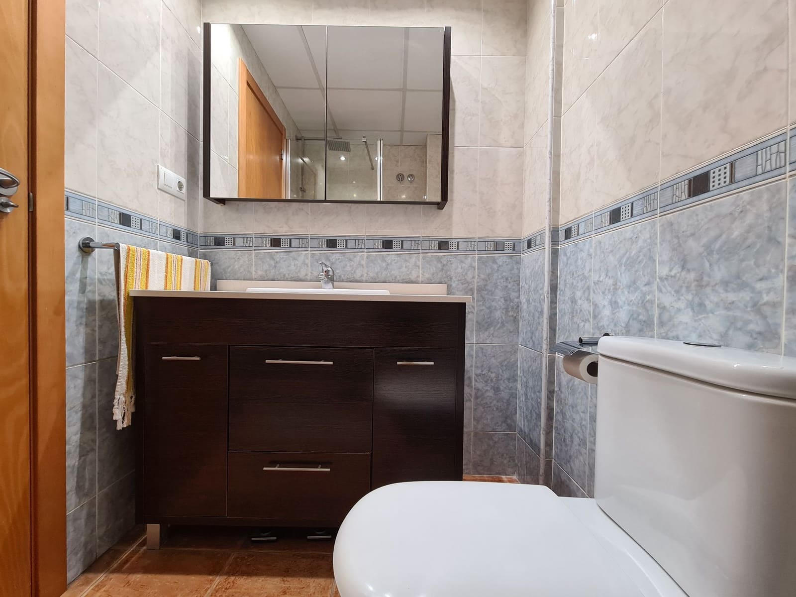 5 soveværelse Semi-Rækkehus til salg i Miramar med garage - € 251.000 (Ref: 9072082)