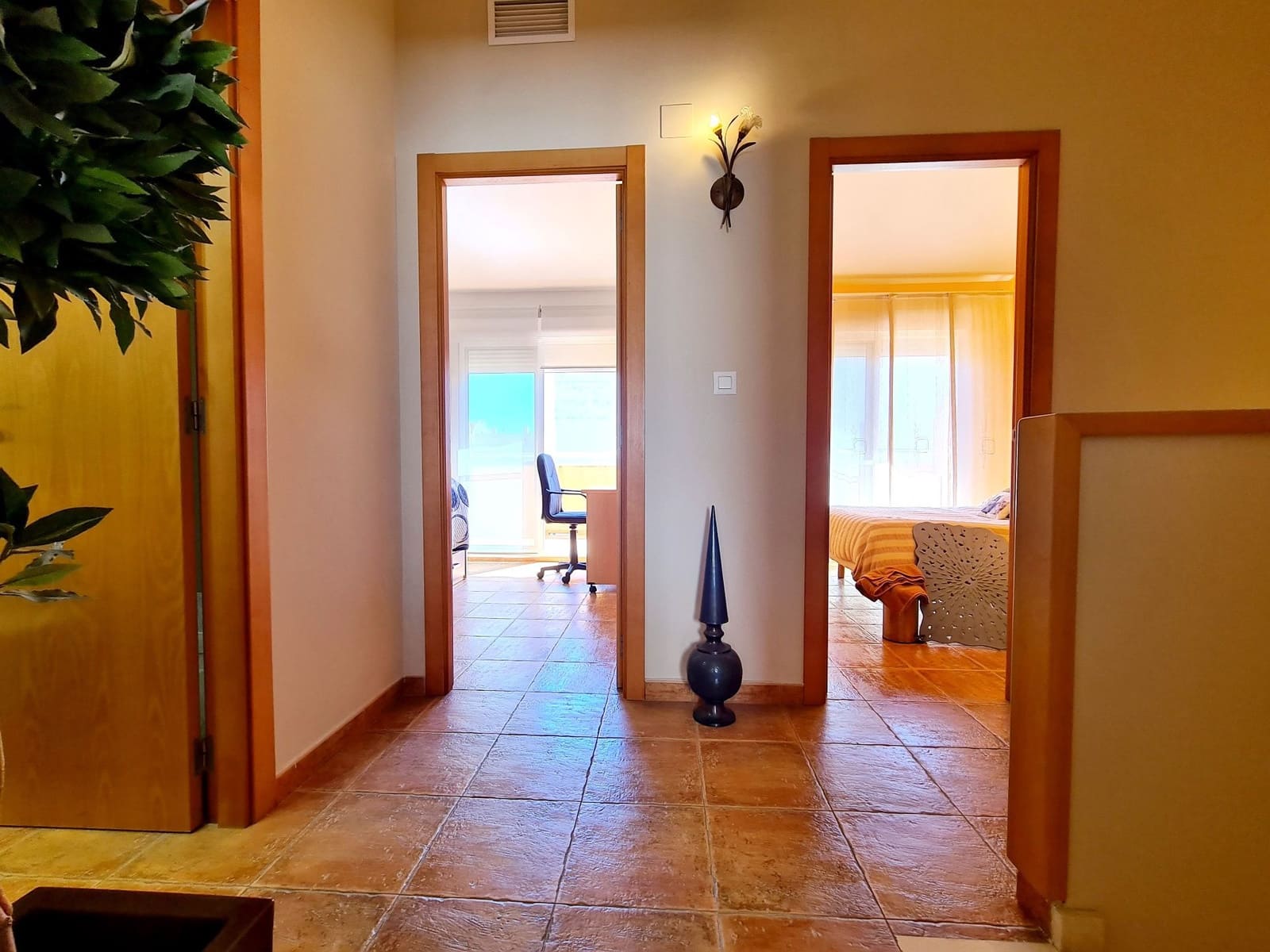 5 soveværelse Semi-Rækkehus til salg i Miramar med garage - € 251.000 (Ref: 9072082)