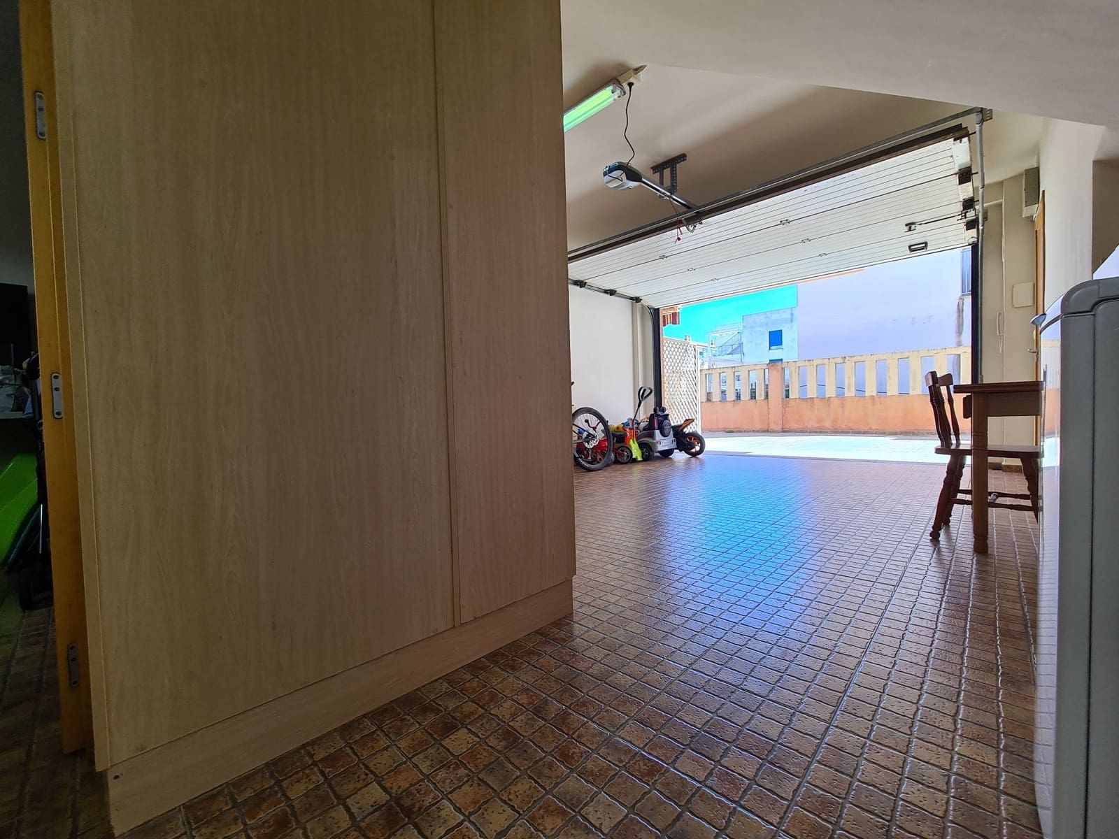 5 soveværelse Semi-Rækkehus til salg i Miramar med garage - € 251.000 (Ref: 9072082)