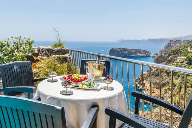 4 bedroom Villa for sale in Javea / Xàbia with pool garage - € 2,400,000 (Ref: 9072085)