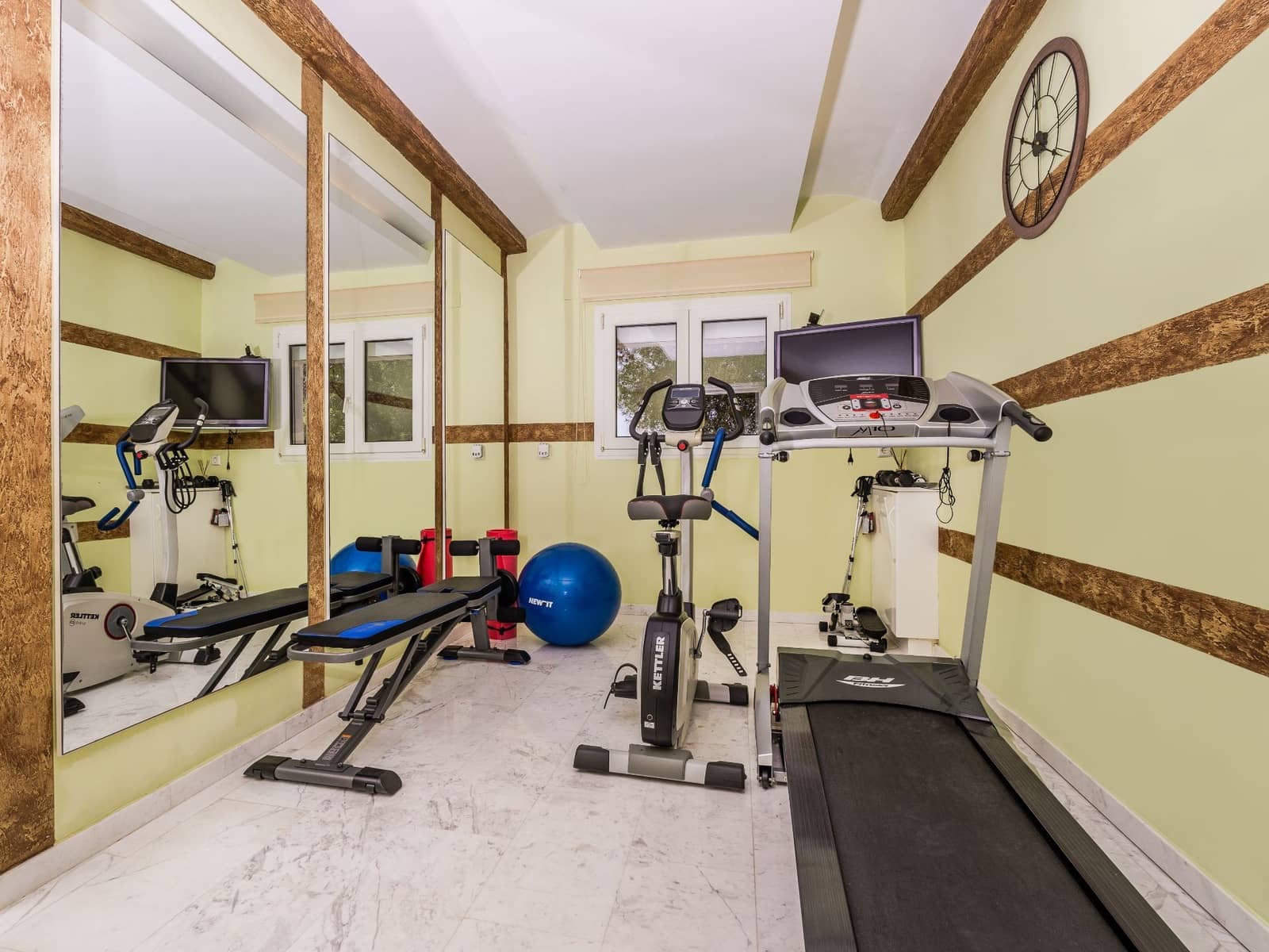 4 bedroom Villa for sale in Javea / Xabia with pool garage - € 3,500,000 (Ref: 9072085)