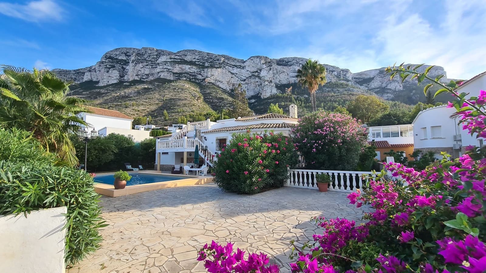 3 bedroom Villa for sale in Denia with pool garage - € 430,000 (Ref: 9072087)