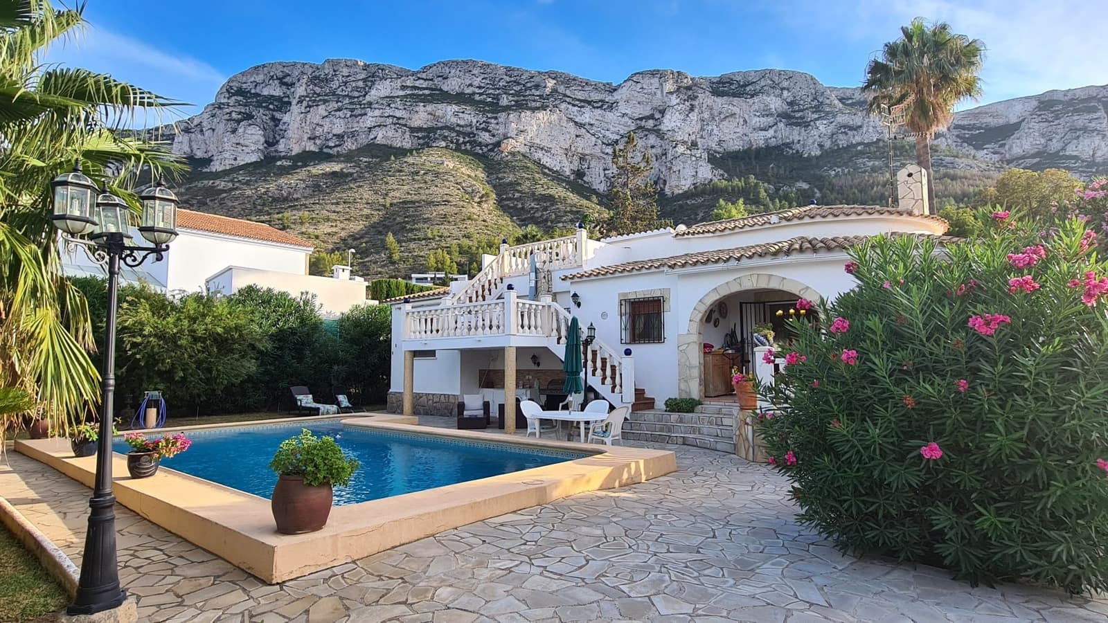 3 bedroom Villa for sale in Denia with pool garage - € 430,000 (Ref: 9072087)