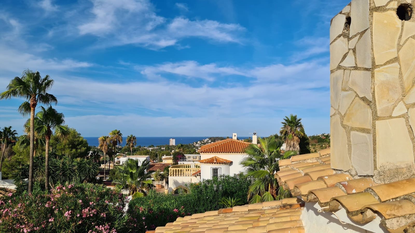 3 bedroom Villa for sale in Denia with pool garage - € 430,000 (Ref: 9072087)