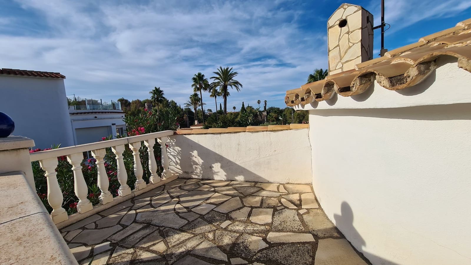 3 bedroom Villa for sale in Denia with pool garage - € 430,000 (Ref: 9072087)