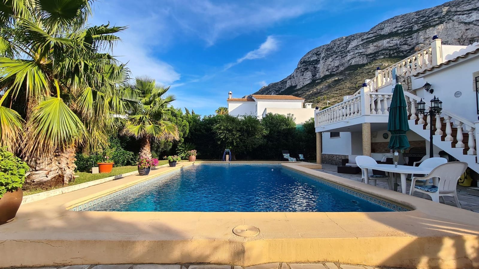 3 bedroom Villa for sale in Denia with pool garage - € 430,000 (Ref: 9072087)