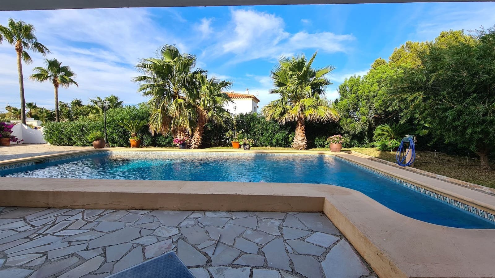 3 bedroom Villa for sale in Denia with pool garage - € 430,000 (Ref: 9072087)