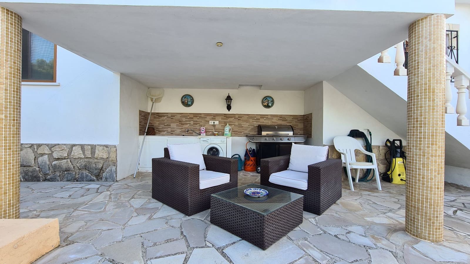 3 bedroom Villa for sale in Denia with pool garage - € 430,000 (Ref: 9072087)
