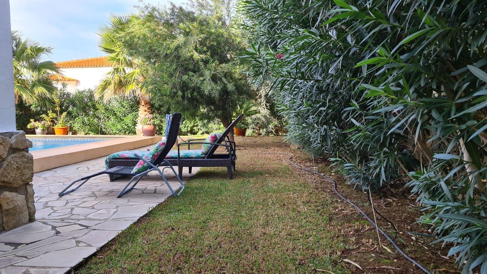 3 bedroom Villa for sale in Denia with pool garage - € 430,000 (Ref: 9072087)