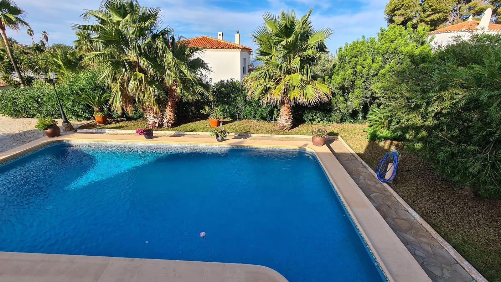3 bedroom Villa for sale in Denia with pool garage - € 430,000 (Ref: 9072087)