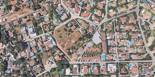 Grunde uden byggetilladelser til salg i Dénia - € 1.050.000 (Ref: 9072096)