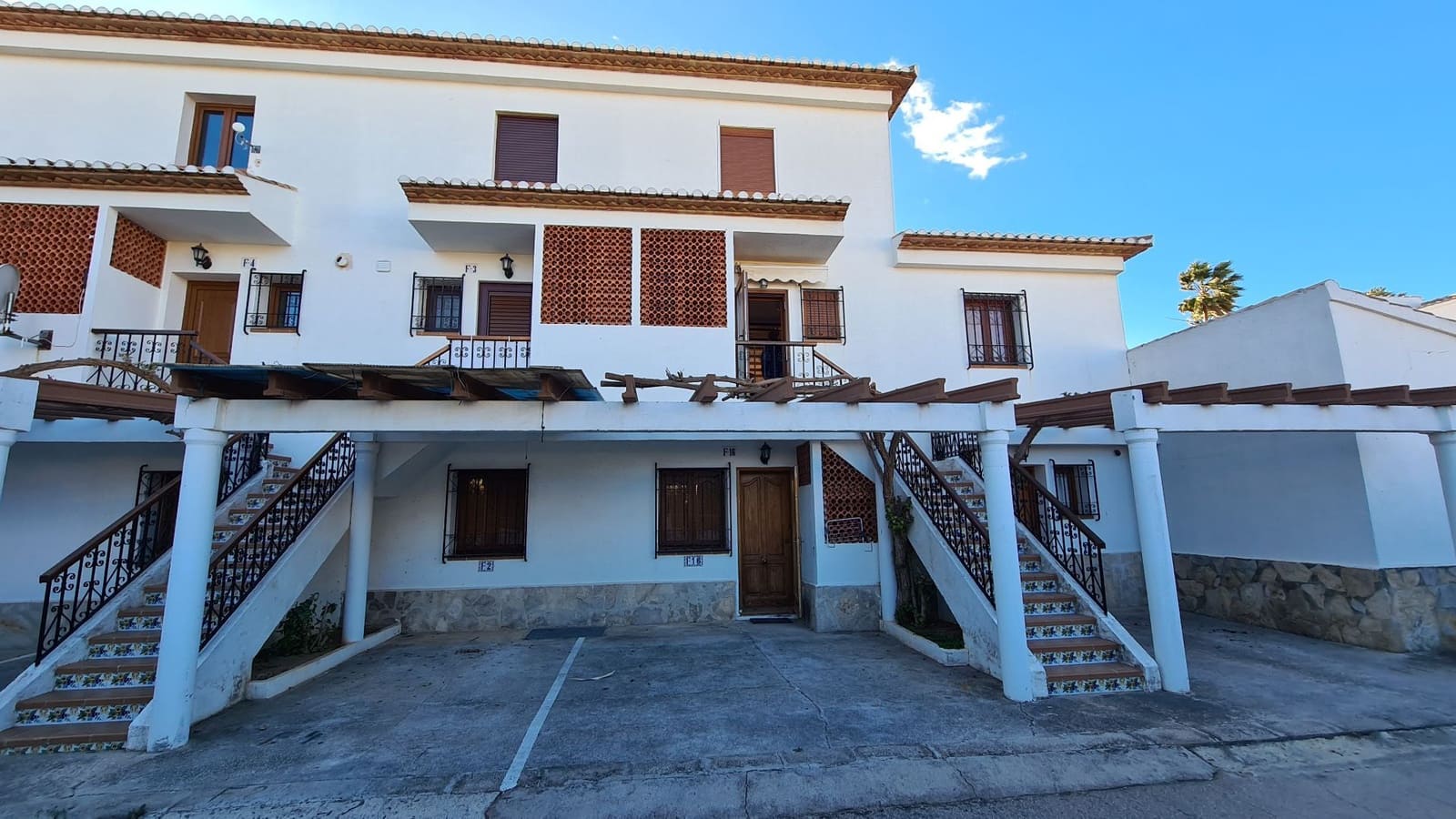 2 soveværelse Byhus til salg i Denia med garage - € 250.000 (Ref: 9072107)