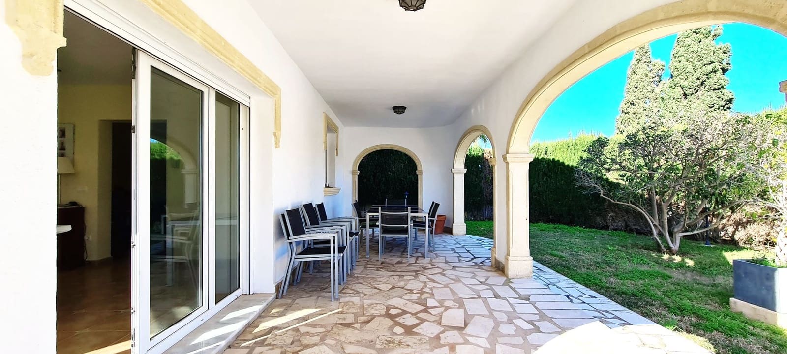 4 bedroom Villa for sale in Denia with pool garage - € 799,000 (Ref: 9072108)