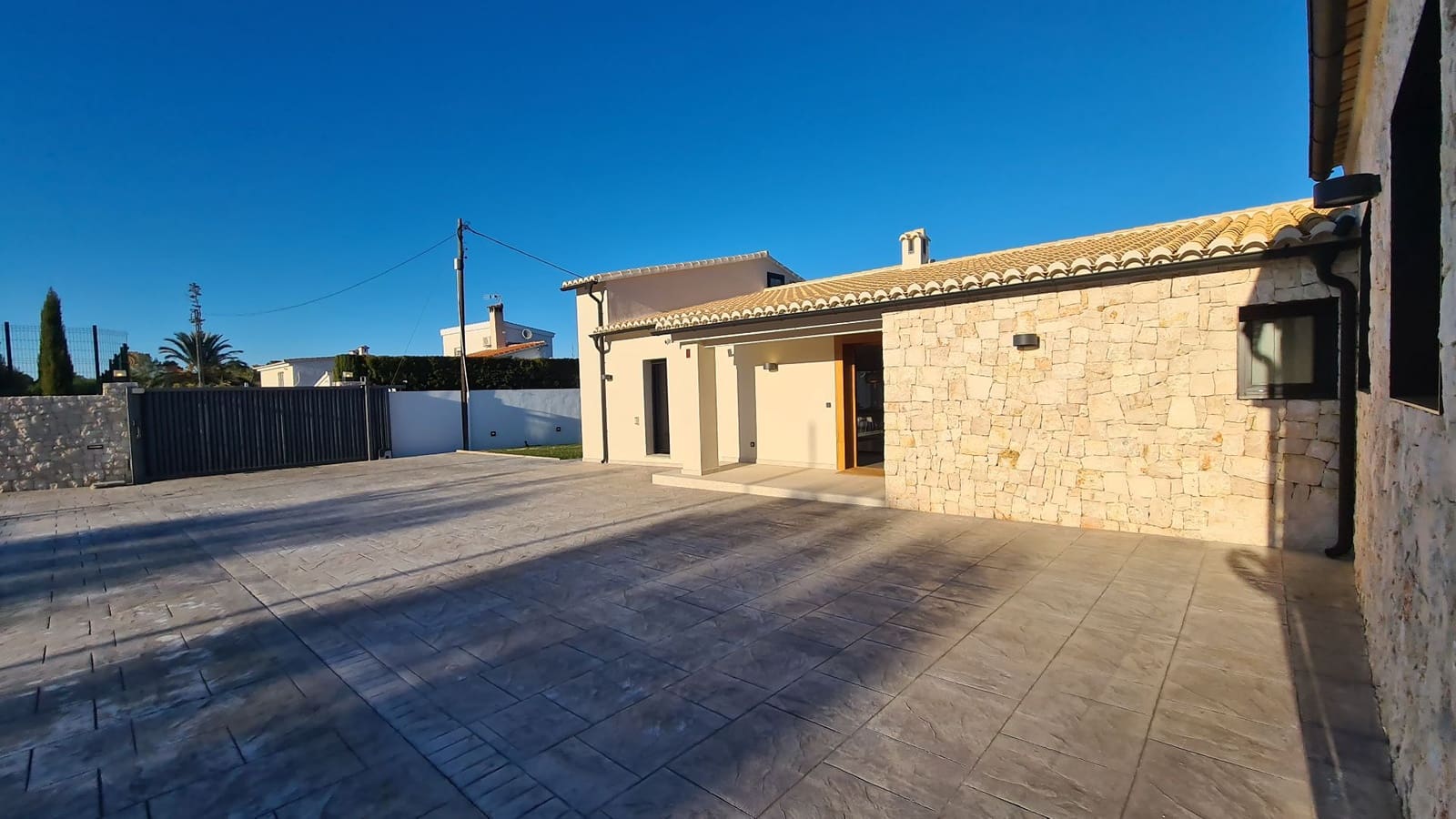 3 soveværelse Villa til salg i Denia med swimmingpool garage - € 1.590.000 (Ref: 9072116)