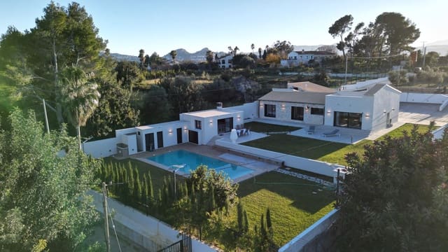 3 soveværelse Villa til salg i La Xara - La Sella, Dénia med swimmingpool garage - € 1.590.000 (Ref: 9072116)