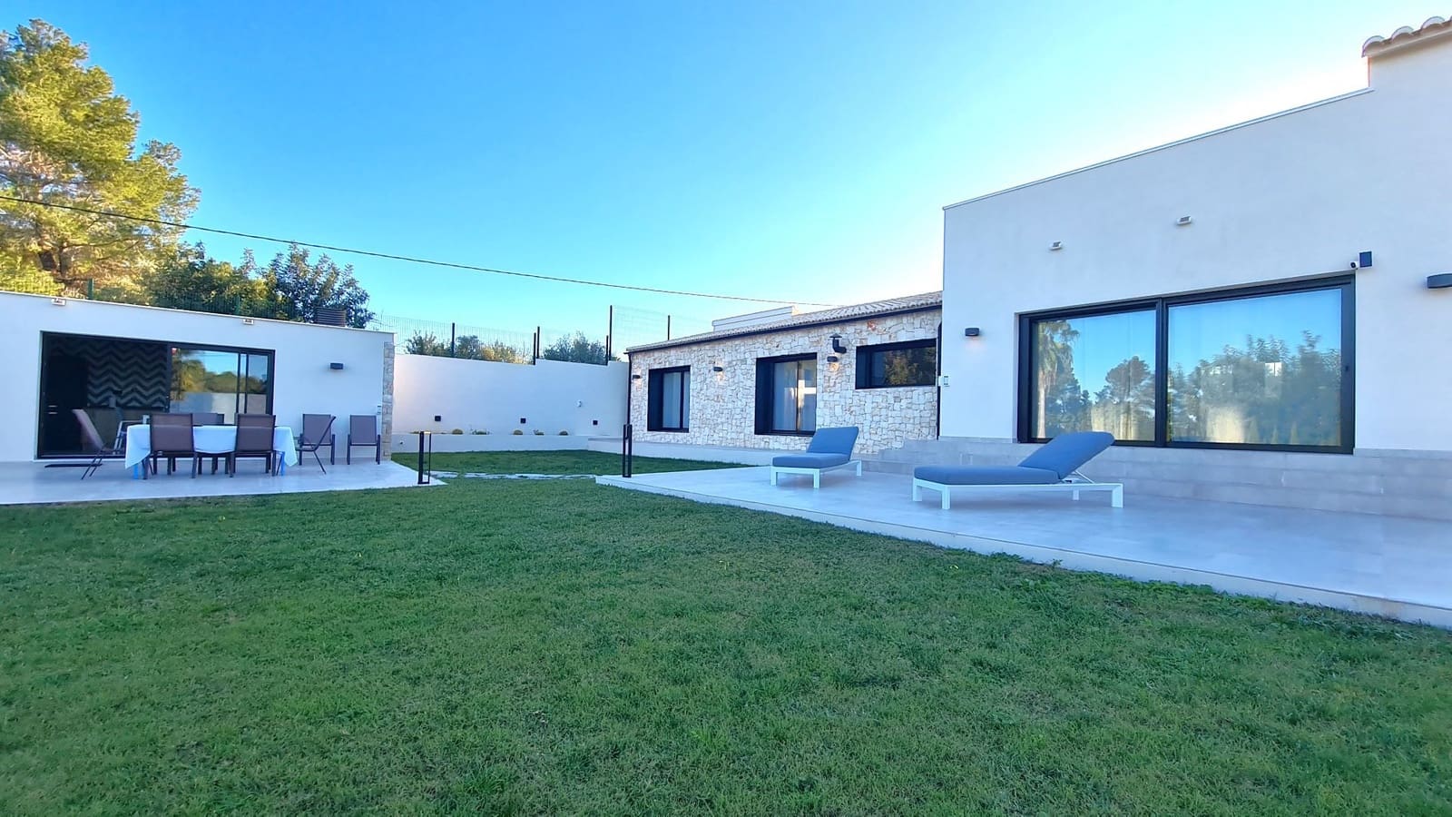 3 soveværelse Villa til salg i Denia med swimmingpool garage - € 1.590.000 (Ref: 9072116)
