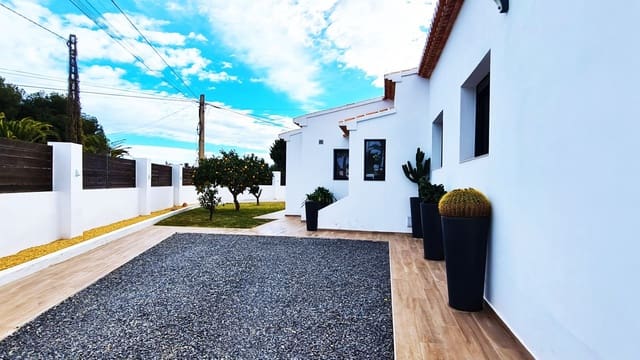 4 quarto Moradia para venda em Javea / Xàbia com piscina garagem - 1 350 000 € (Ref: 9072118)