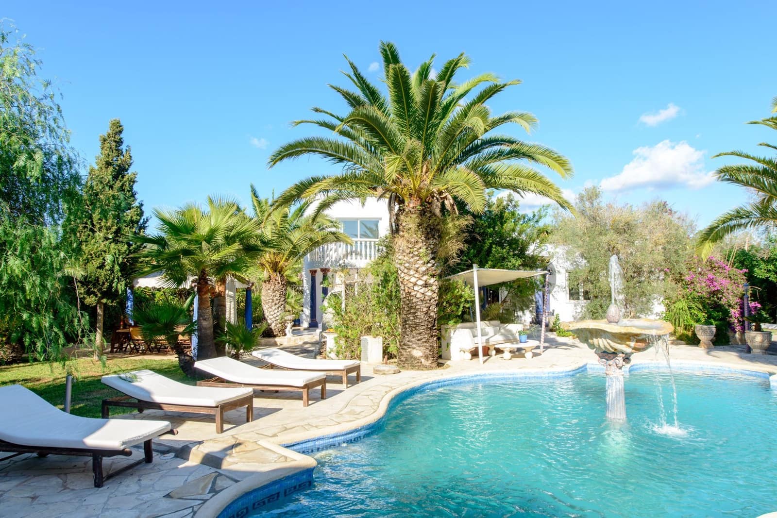 6 bedroom Villa for sale in Ibiza / Eivissa town with pool garage - € 3,500,000 (Ref: 9072129)
