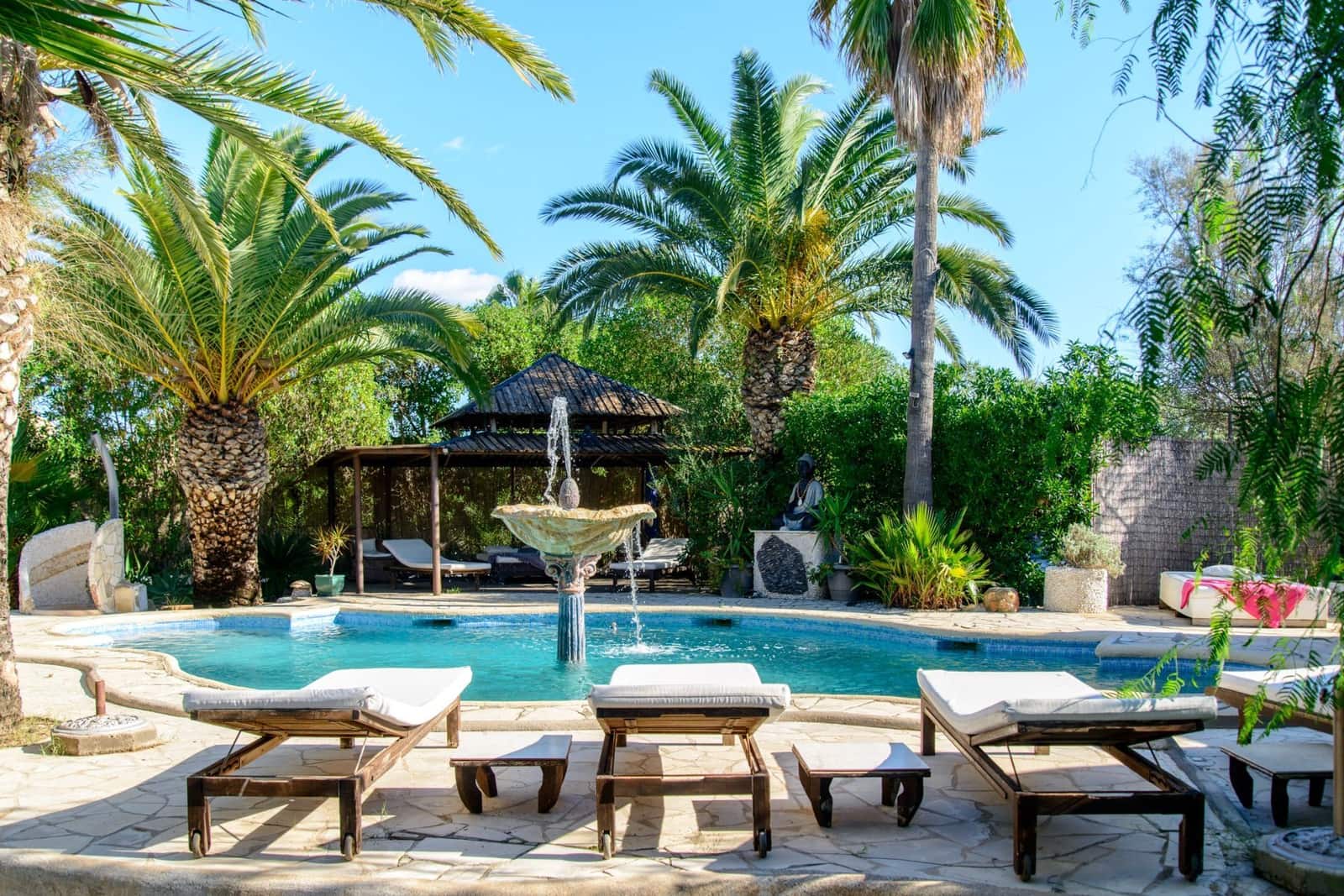 6 bedroom Villa for sale in Ibiza / Eivissa town with pool garage - € 3,500,000 (Ref: 9072129)