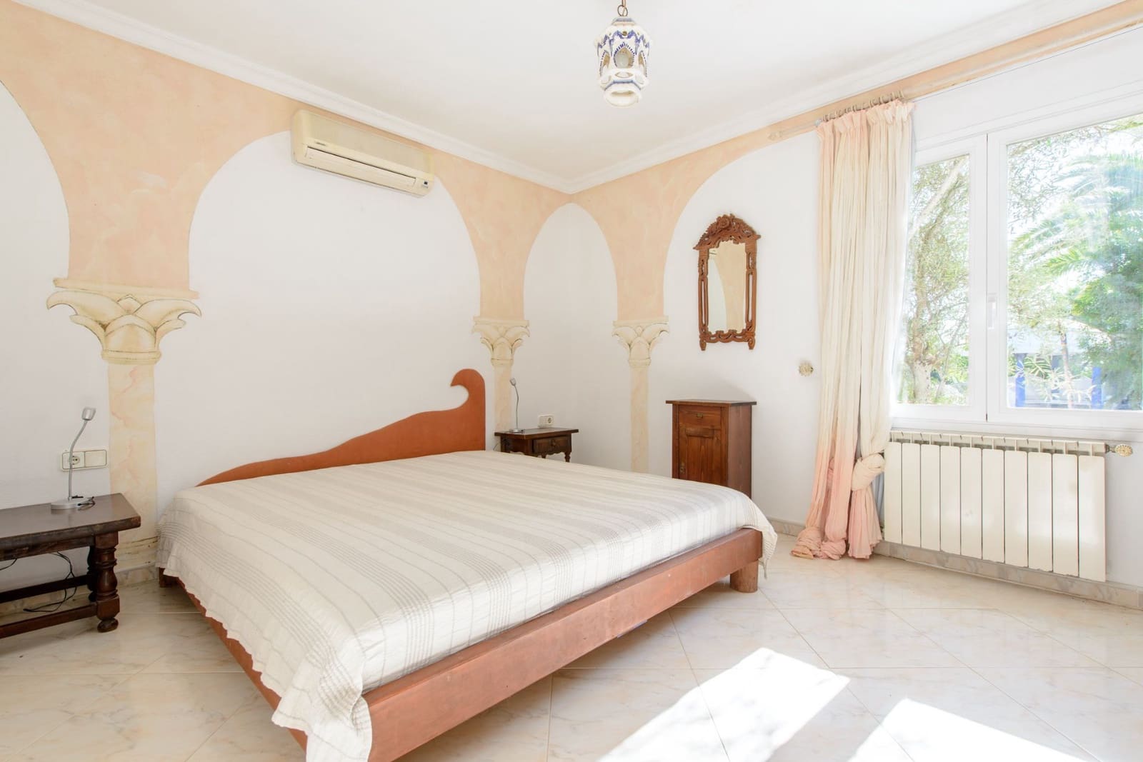 6 bedroom Villa for sale in Ibiza / Eivissa town with pool garage - € 3,500,000 (Ref: 9072129)