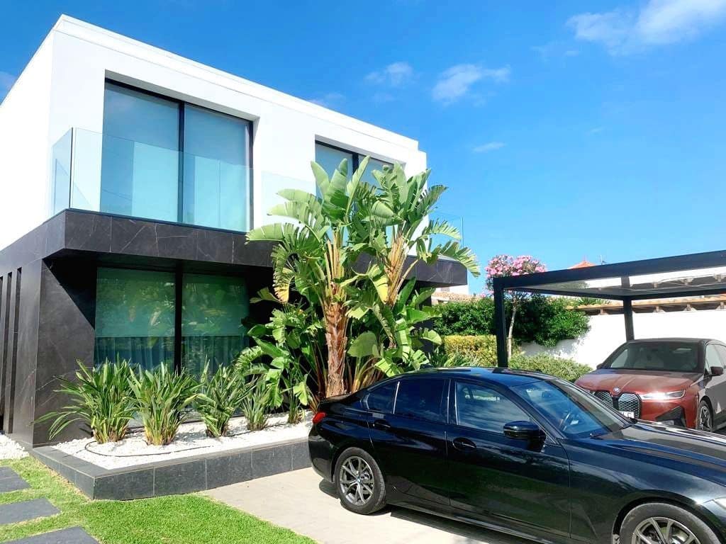 4 slaapkamer Villa te koop in Denia met zwembad garage - € 3.000.000 (Ref: 9072170)