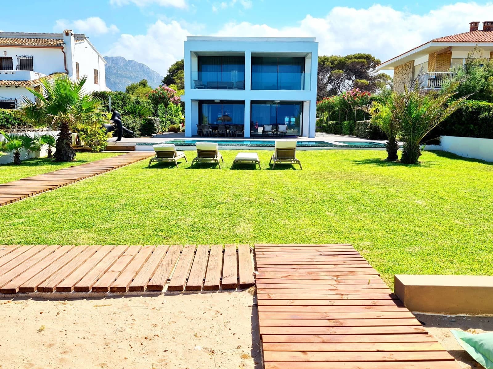 4 slaapkamer Villa te koop in Denia met zwembad garage - € 3.000.000 (Ref: 9072170)