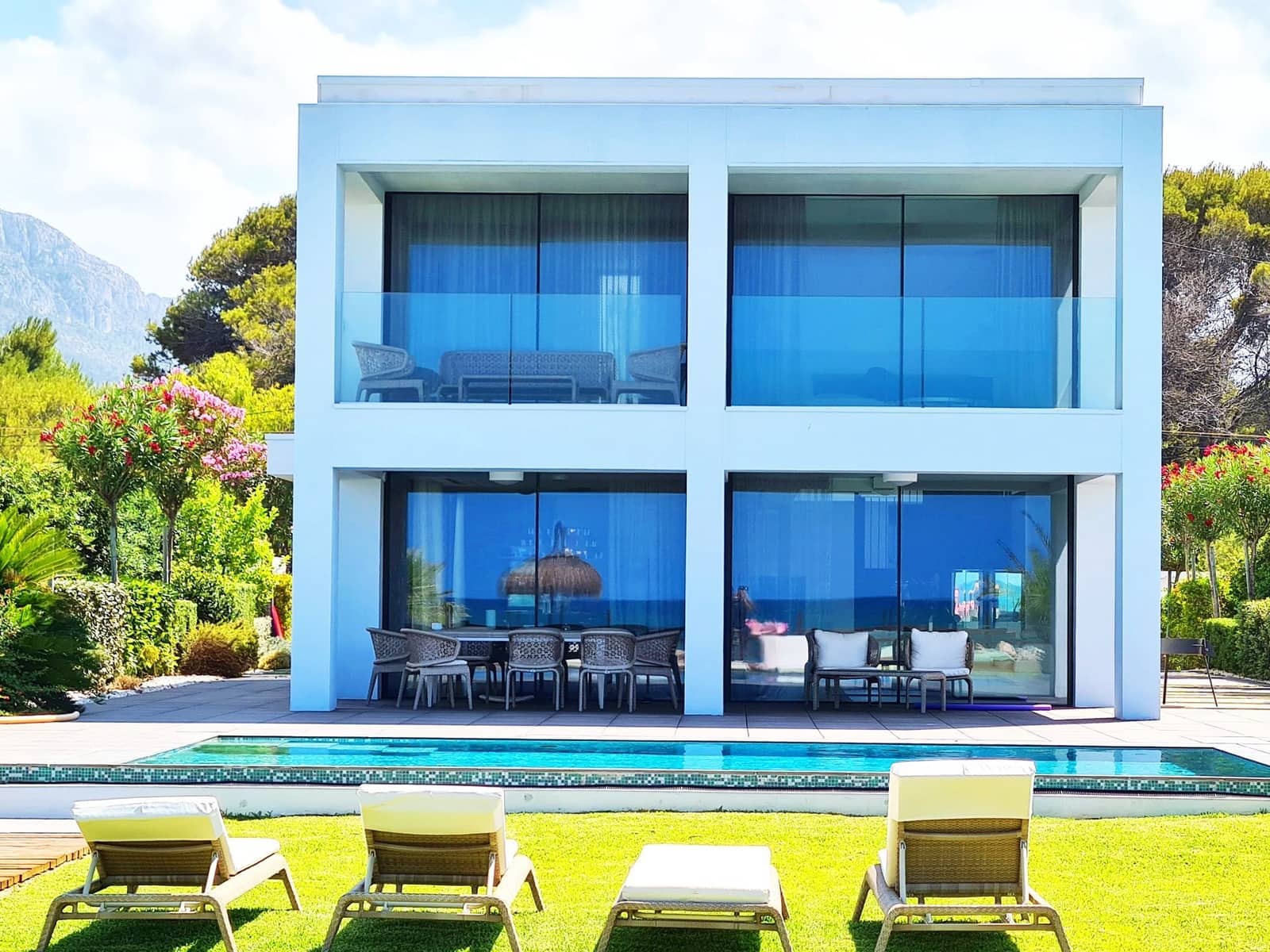 4 slaapkamer Villa te koop in Denia met zwembad garage - € 3.000.000 (Ref: 9072170)