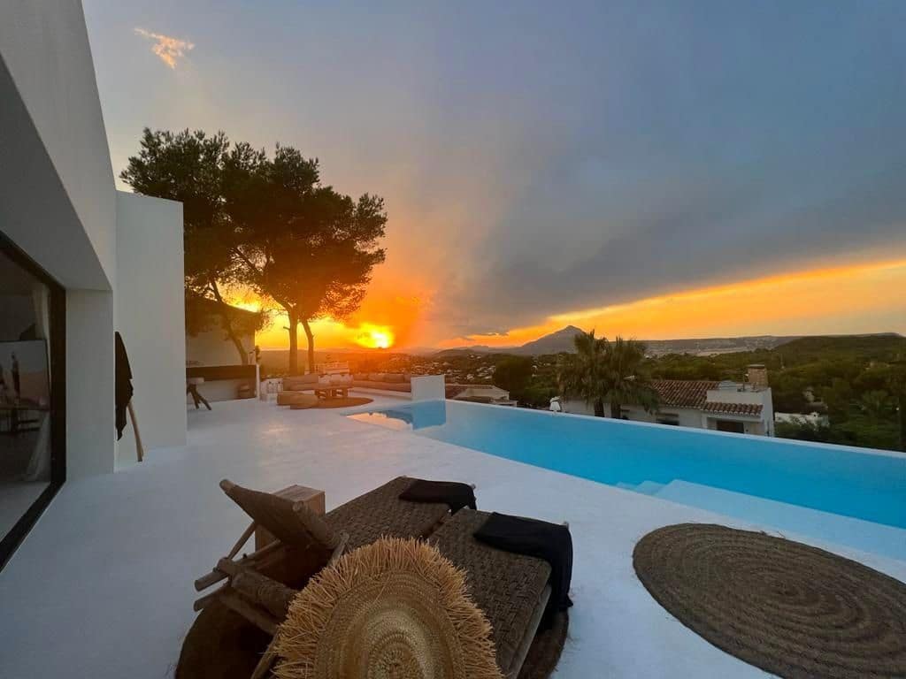 4 slaapkamer Villa te koop in Javea / Xabia met zwembad garage - € 1.395.000 (Ref: 9076092)