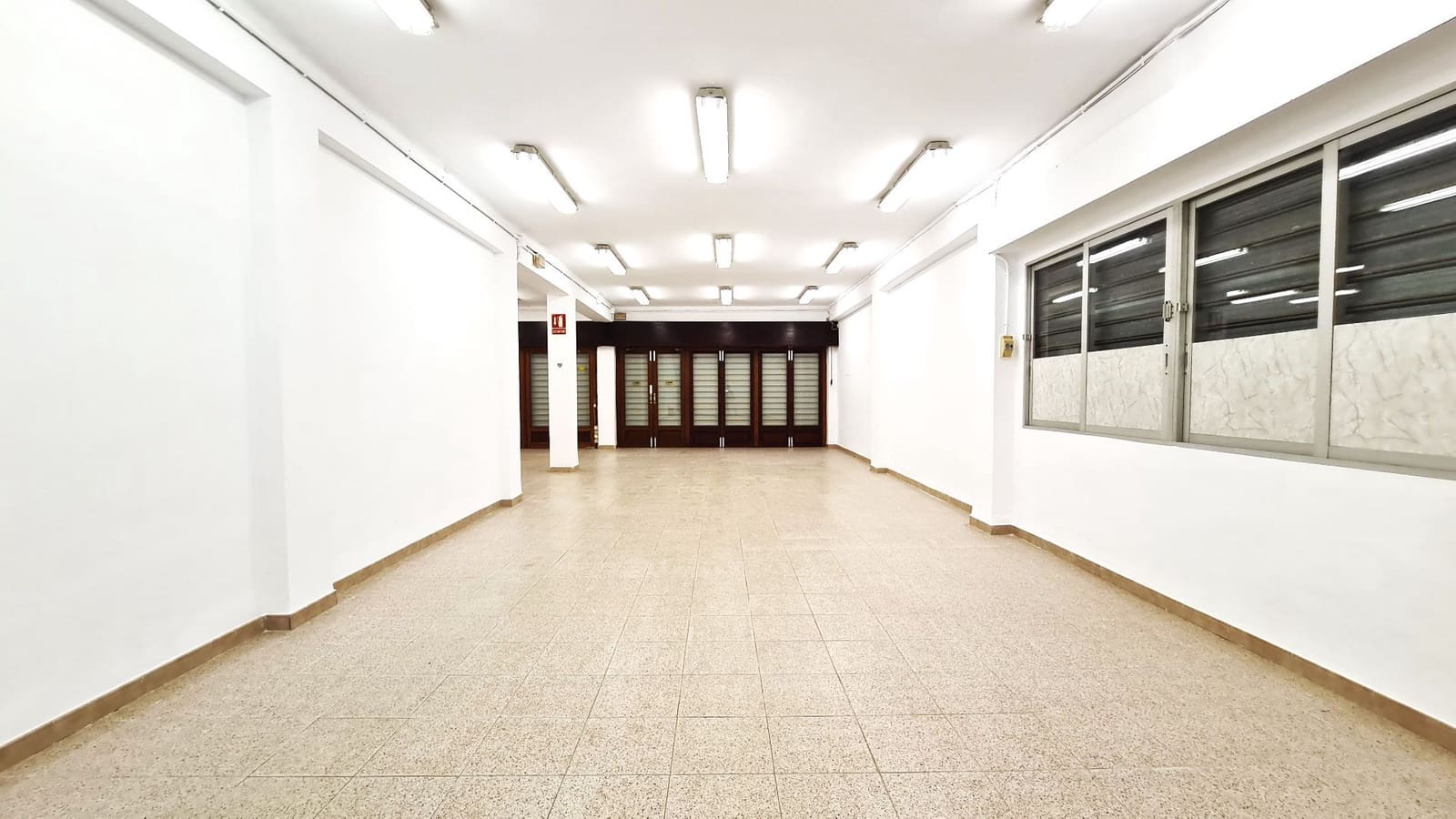 3 camera da letto Commerciale in vendita in Miramar - 320.000 € (Rif: 9126505)