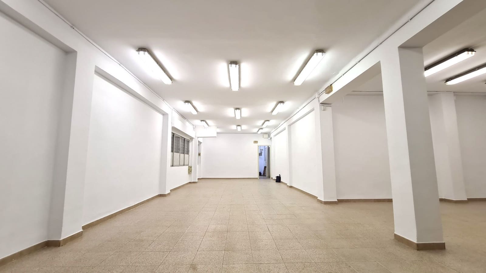 3 camera da letto Commerciale in vendita in Miramar - 320.000 € (Rif: 9126505)