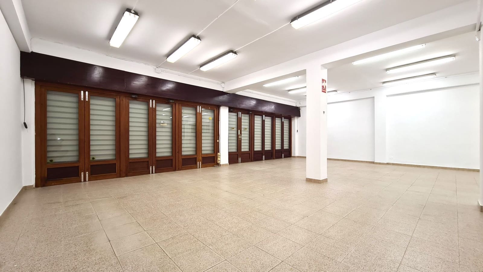 3 camera da letto Commerciale in vendita in Miramar - 320.000 € (Rif: 9126505)