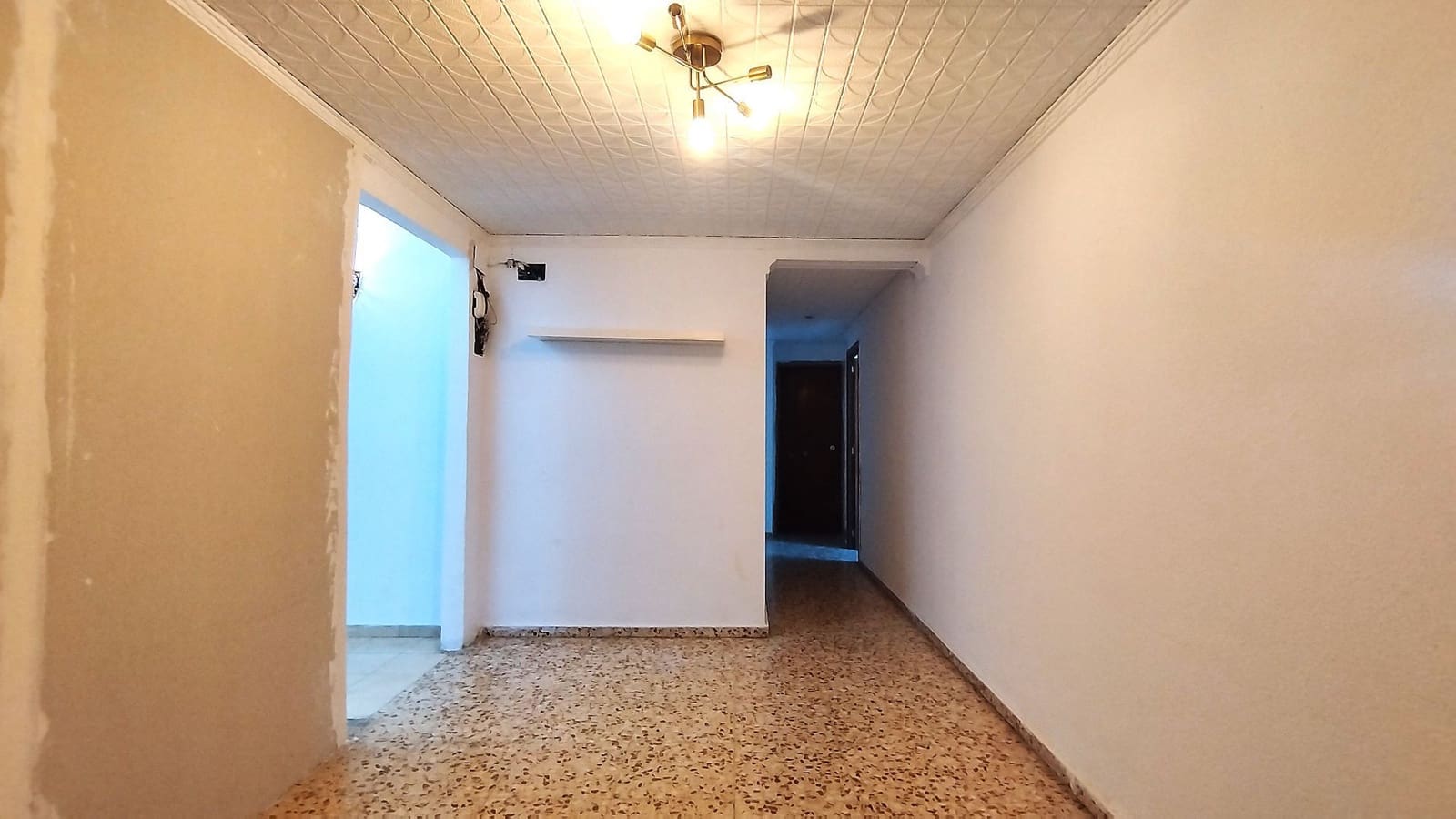 6 soverom Hus til salgs i Oliva med garasje - € 260 000 (Ref: 9130667)