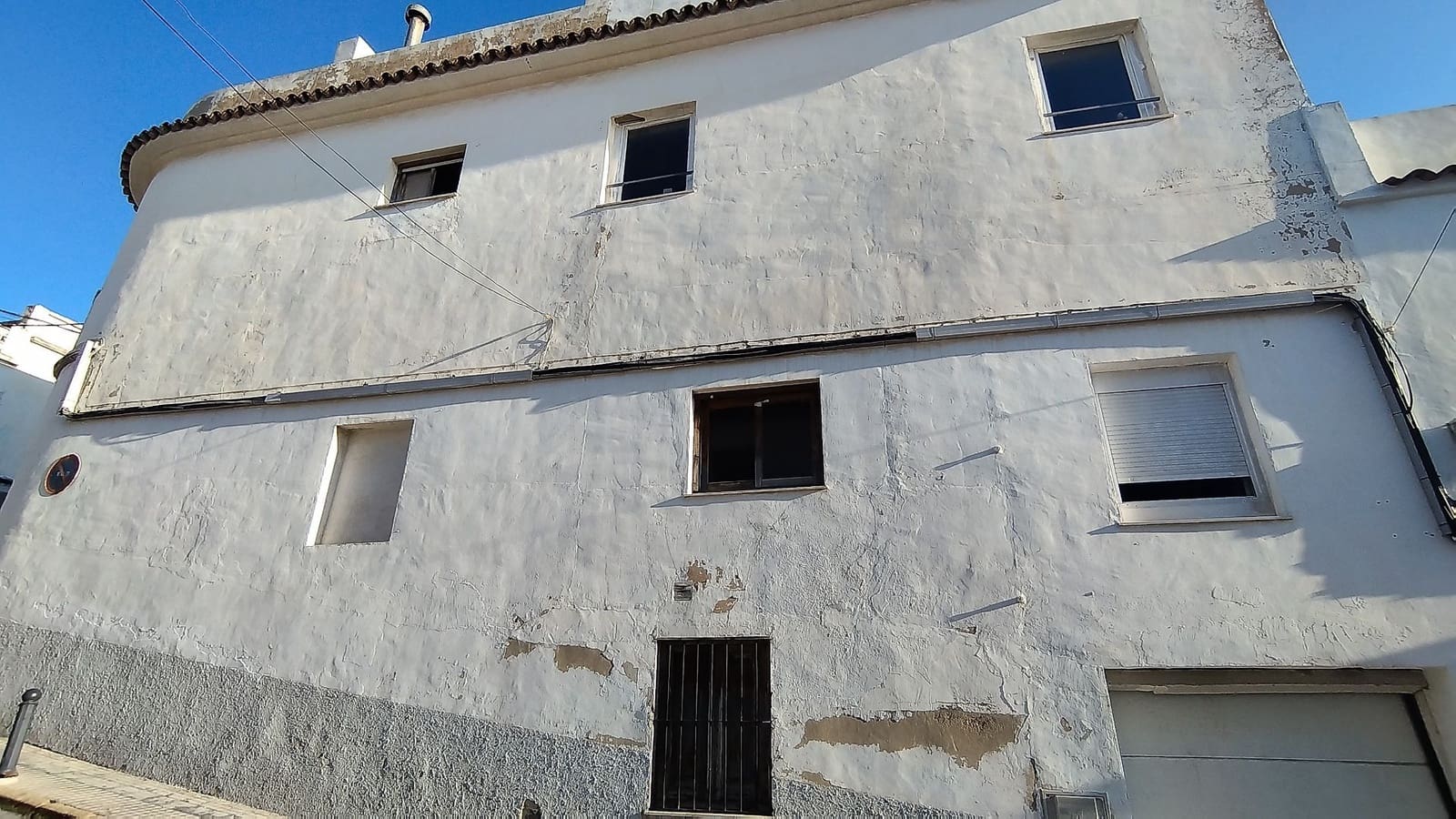 6 soverom Hus til salgs i Oliva med garasje - € 260 000 (Ref: 9130667)