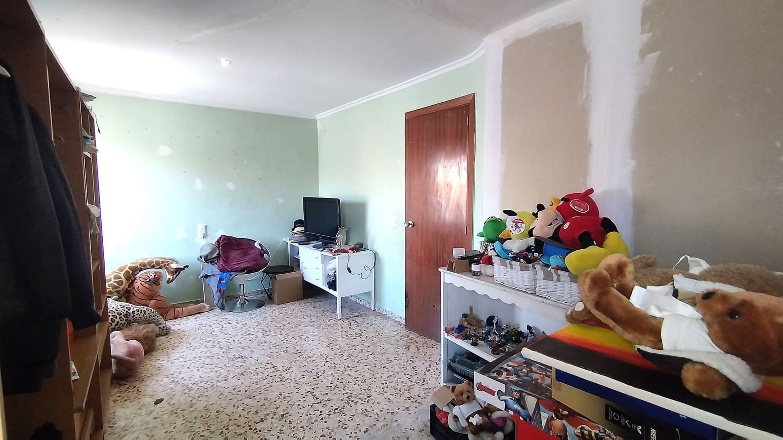 6 soverom Hus til salgs i Oliva med garasje - € 260 000 (Ref: 9130667)