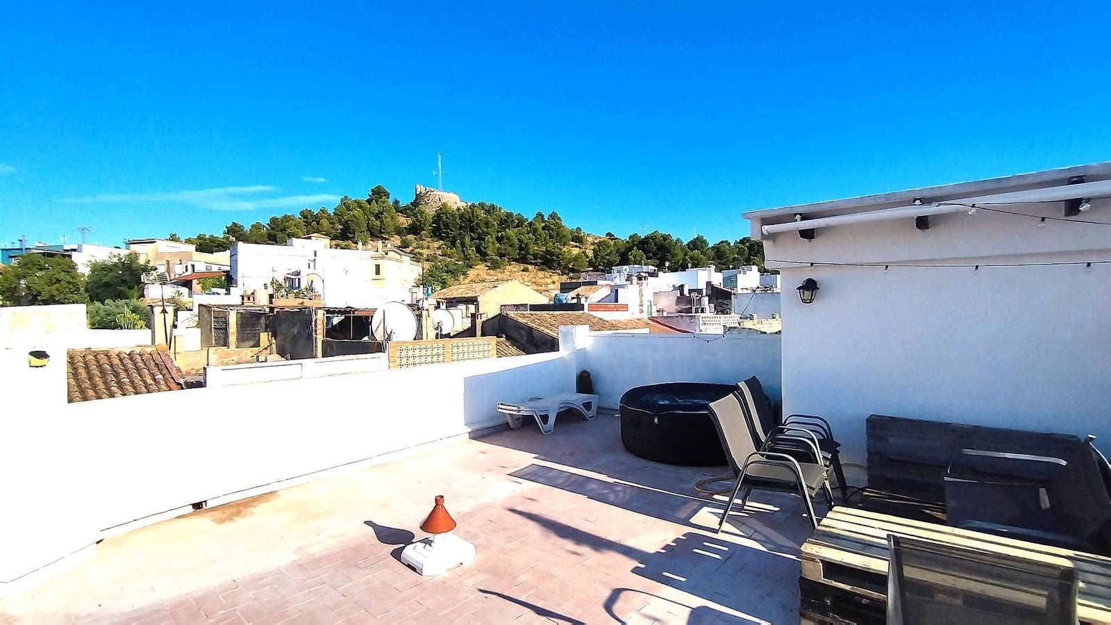 6 soverom Hus til salgs i Oliva med garasje - € 260 000 (Ref: 9130667)