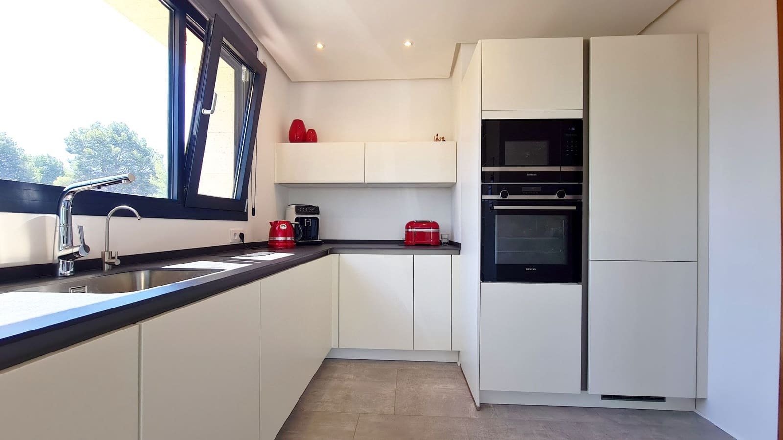 4 soveværelse Villa til salg i Javea / Xabia med swimmingpool garage - € 1.790.000 (Ref: 9143400)