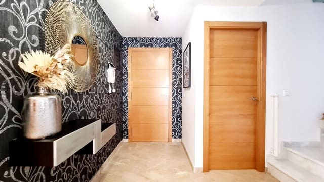 3 bedroom Penthouse for sale in Gandia with garage - € 315,000 (Ref: 9294160)