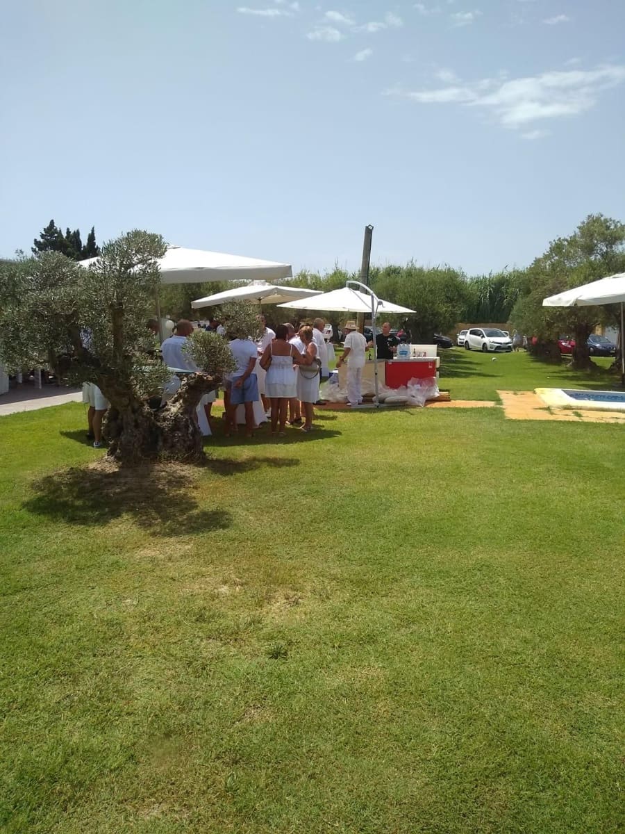 12 camera da letto Commerciale in vendita in Oliva Nova con piscina garage - 3.000.000 € (Rif: 9330082)