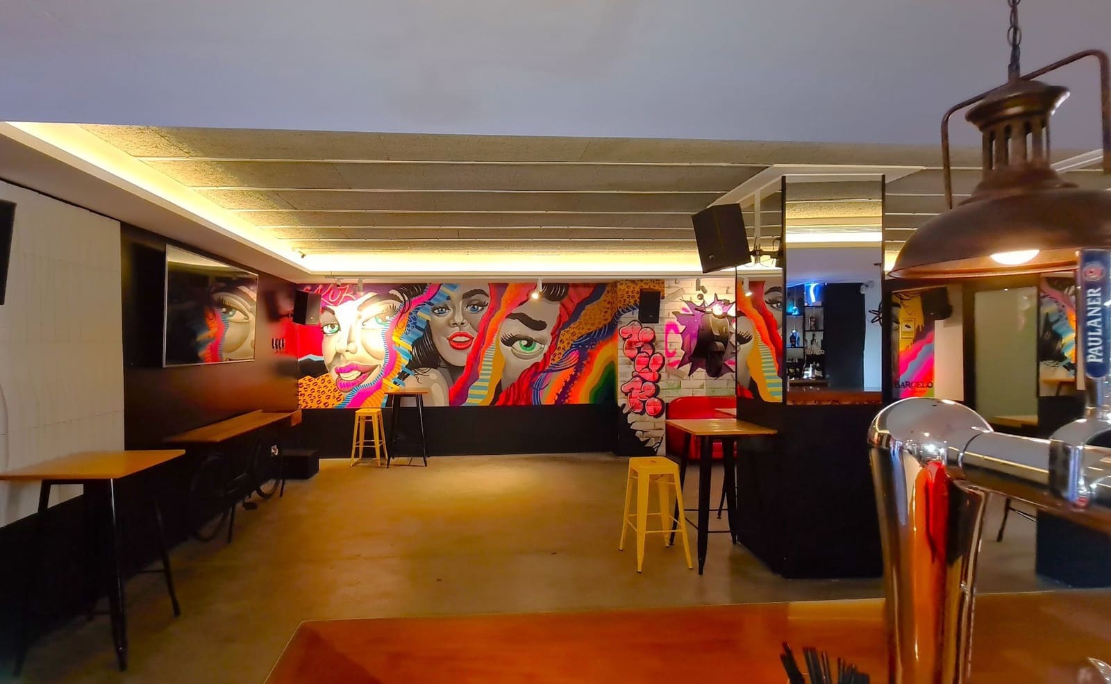 Commercial for sale in Oliva - € 390,000 (Ref: 9334358)